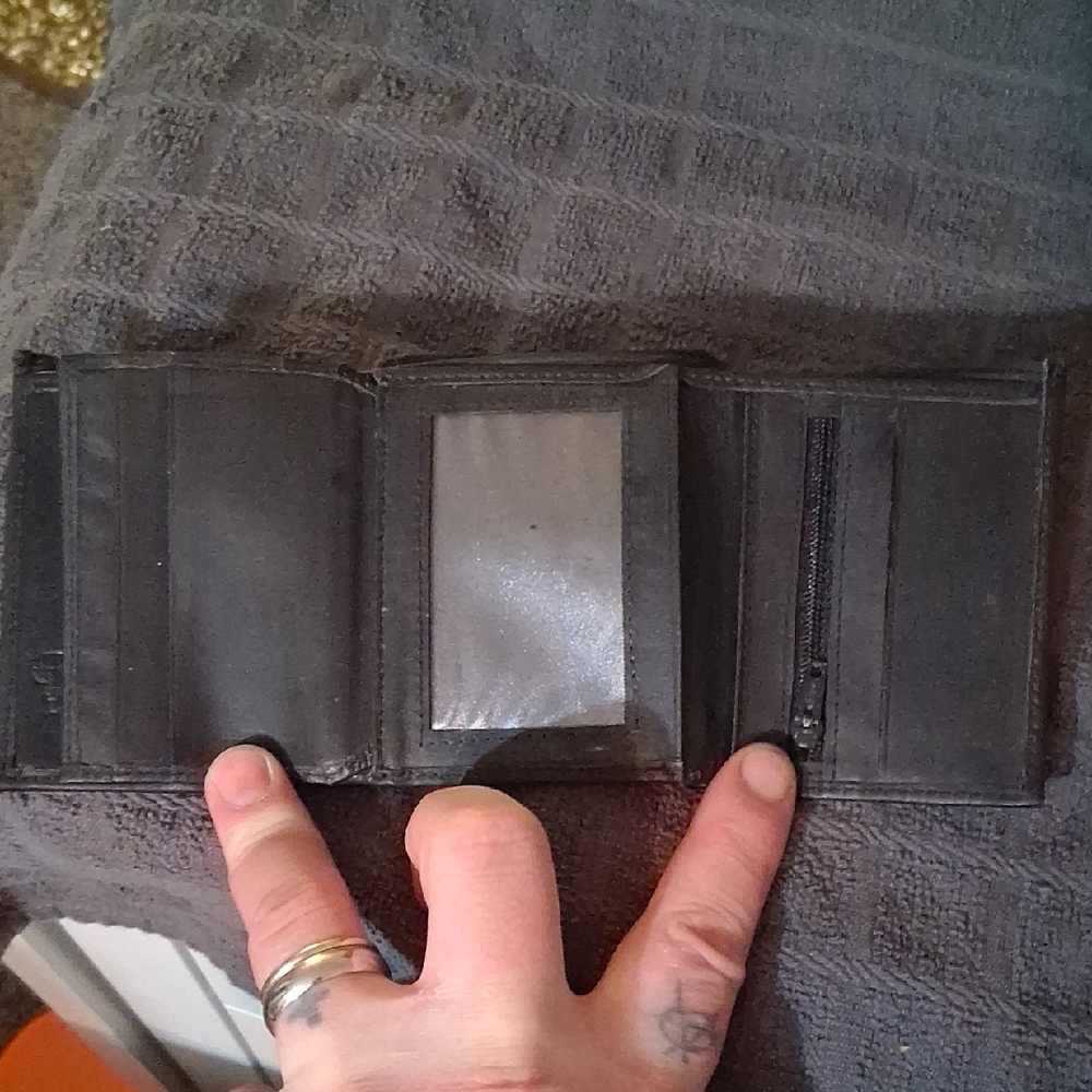 Black Genuine Leather Trifold Wallet with ID Window With Extra Card Flap & Key